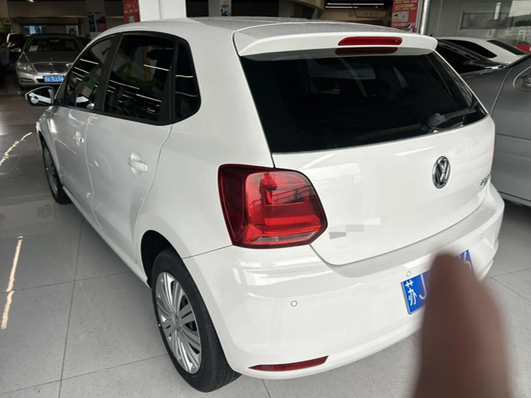 2018 VOLKSWAGEN POLO thumbnail 3