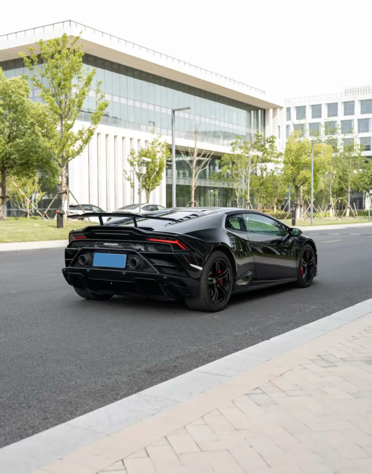 2020 LAMBORGHINI HURACÁN thumbnail 3