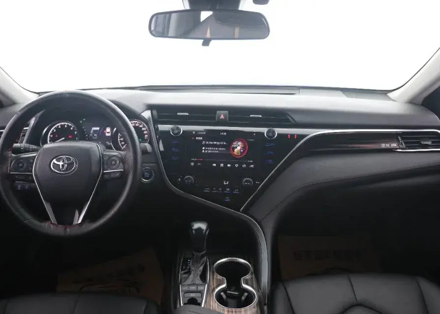 2019 TOYOTA CAMRY thumbnail 3