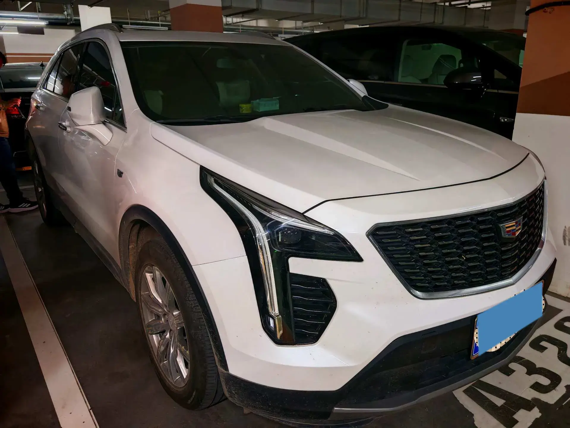 2021 CADILLAC XT4 thumbnail 3
