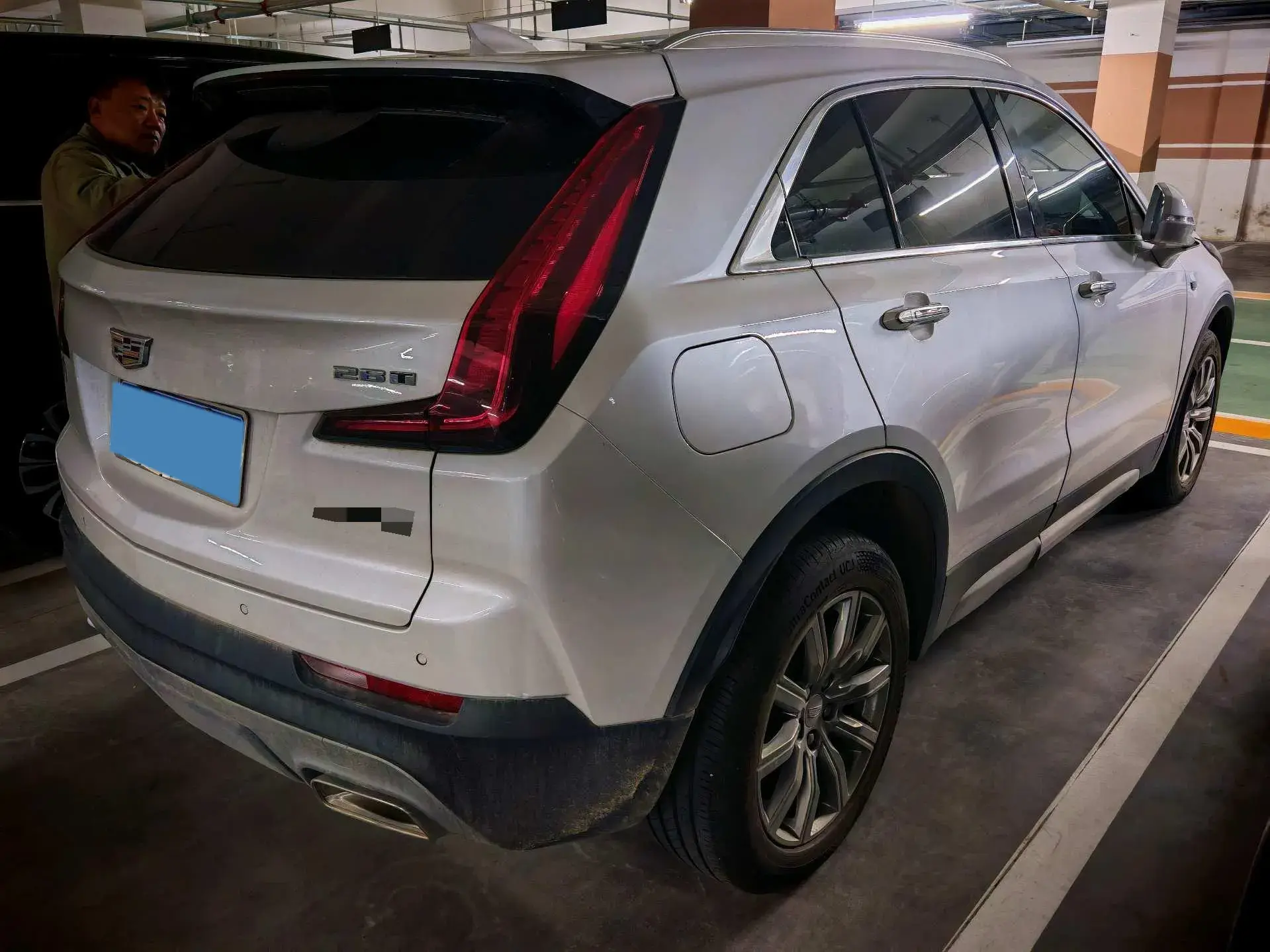 2021 CADILLAC XT4 thumbnail 4