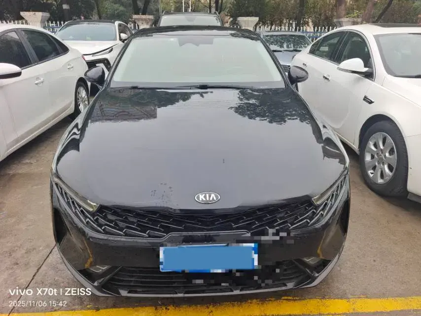 2020 KIA K5 thumbnail 2