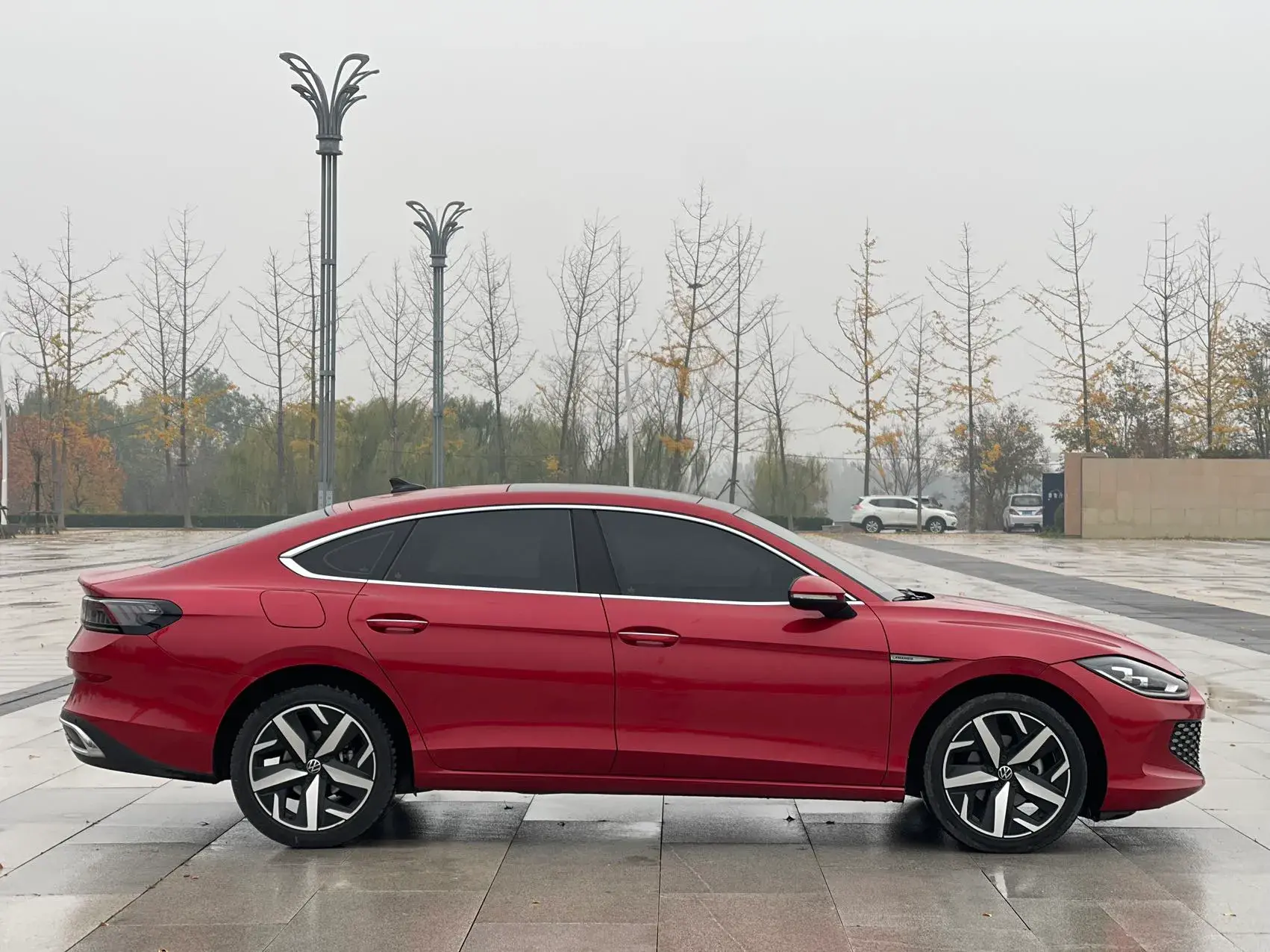 2022 VOLKSWAGEN LAMANDO thumbnail 3