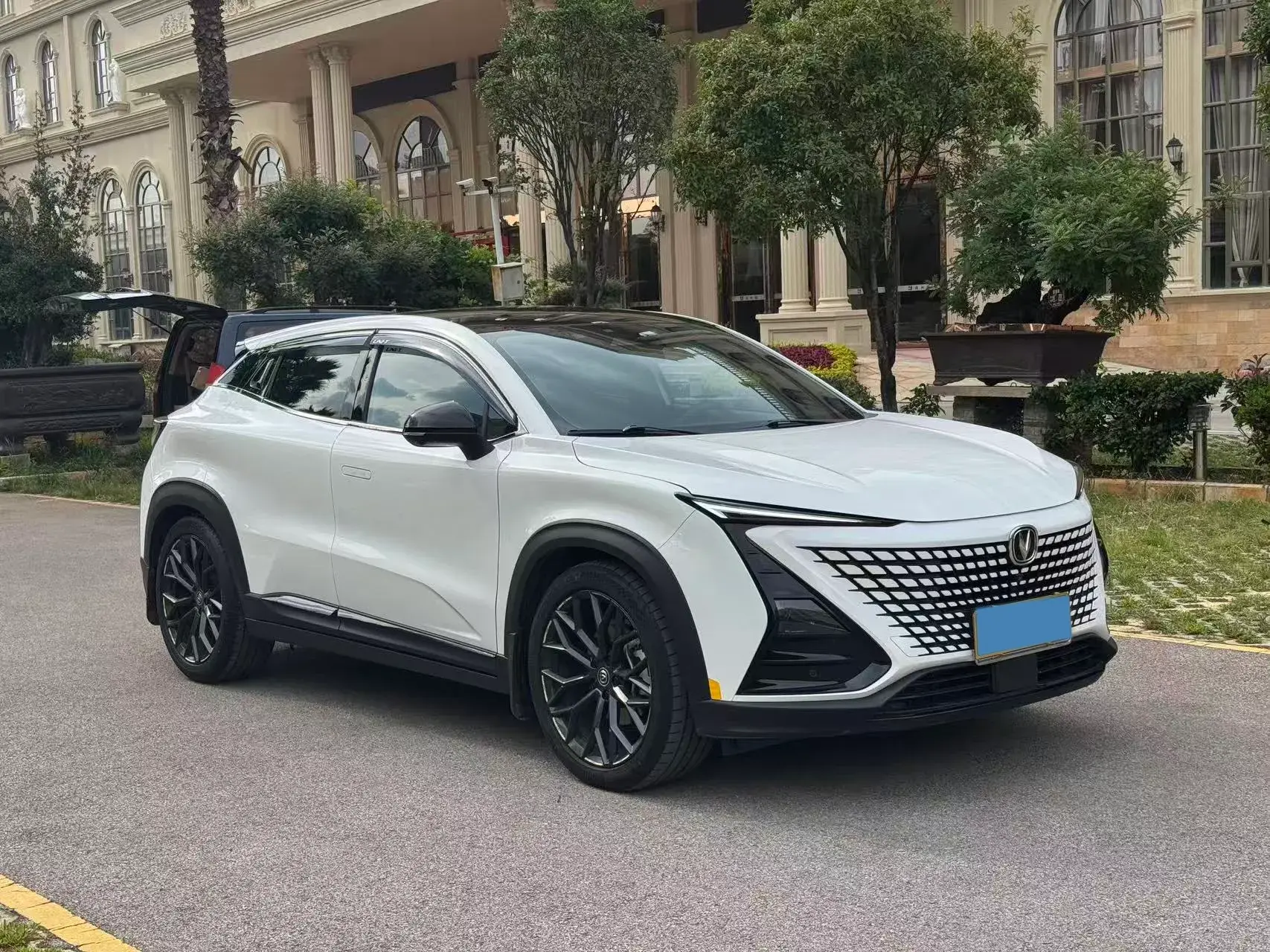 2022 CHANGAN UNI-T thumbnail 3