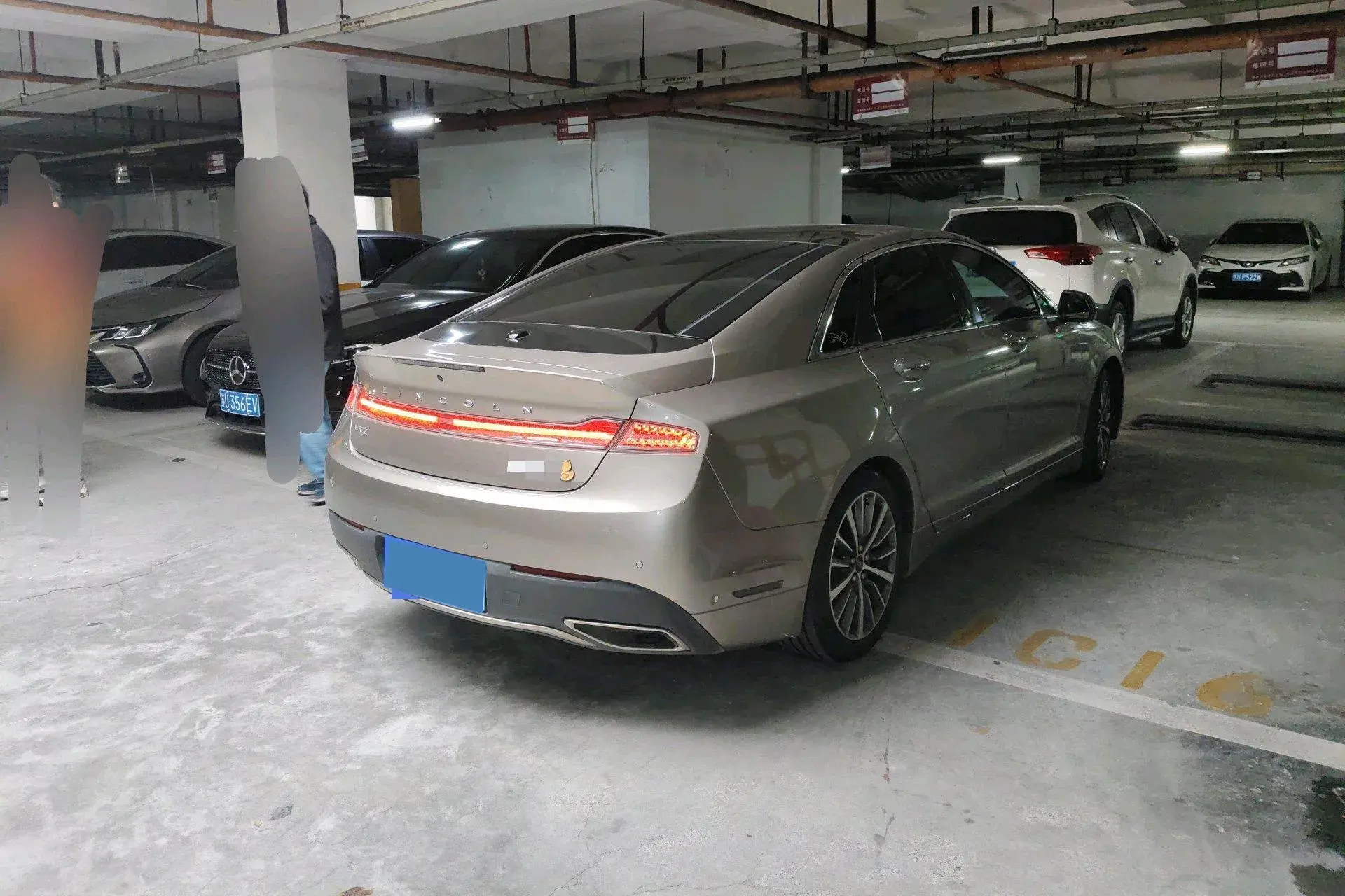 2019 LINCOLN MKZ thumbnail 4