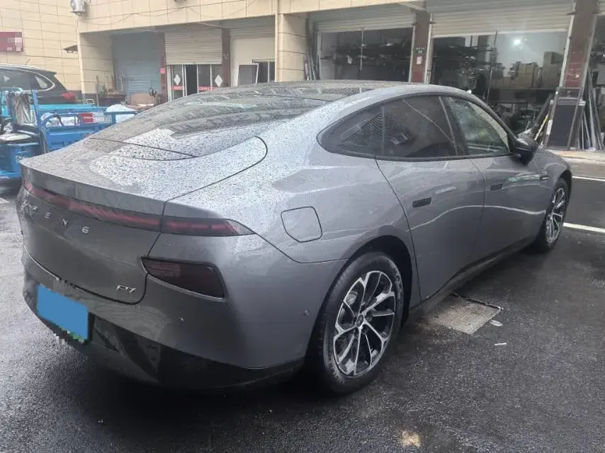 2020 XPENG P7 thumbnail 4