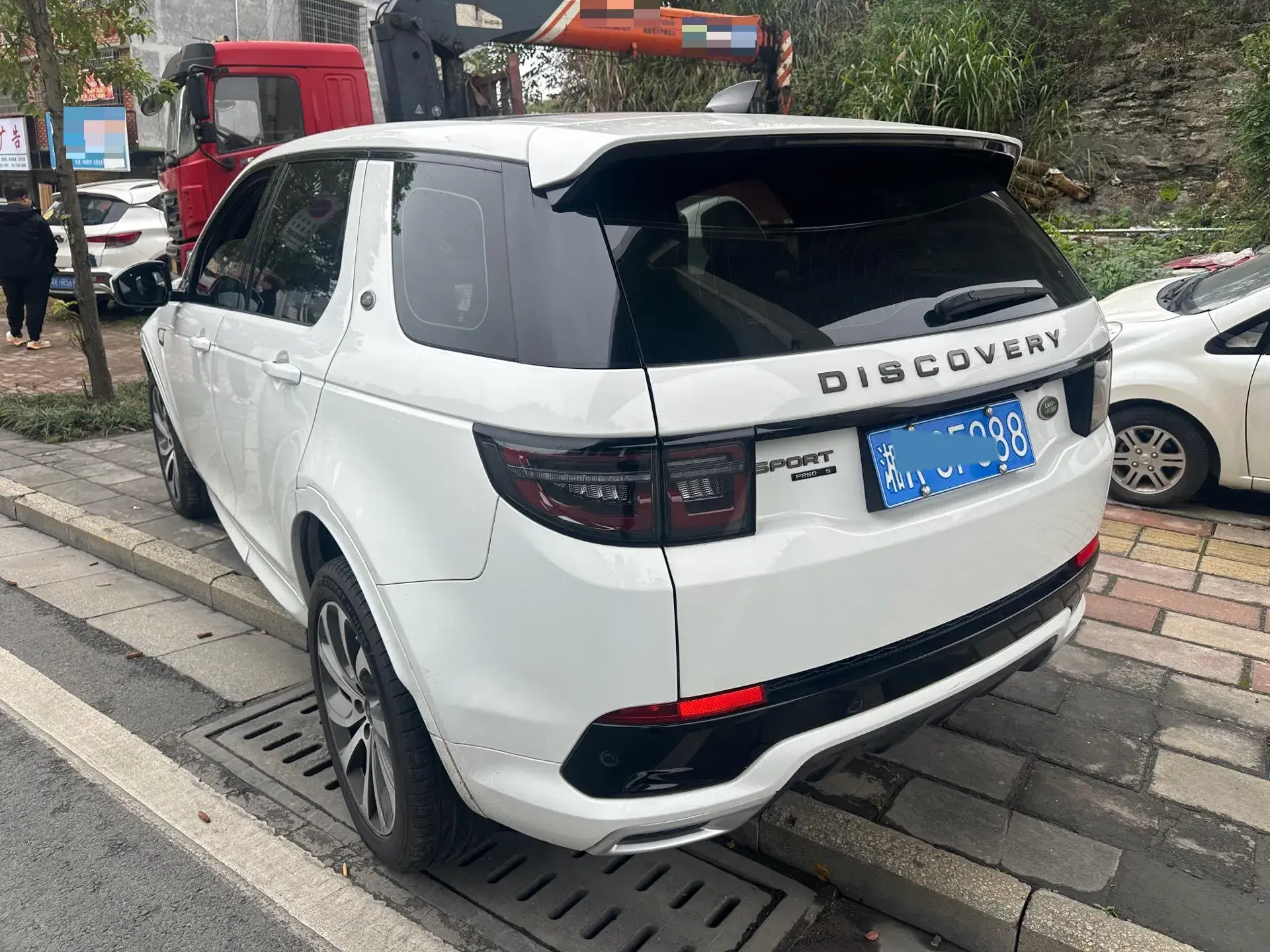 2020 LAND ROVER thumbnail 4