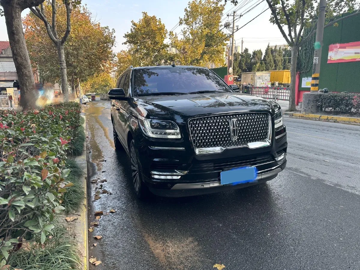 2018 Lincoln Navigator 3.5T 415HP V6 10AT,autocango,china used car exporter,china ev exporter,chinese used car exporter,chinese used ev exporter