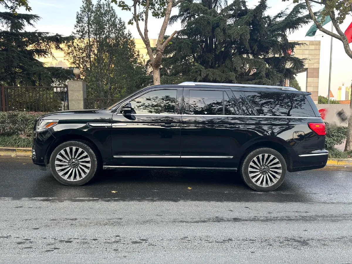 2018 Lincoln Navigator 3.5T 415HP V6 10AT,autocango,china used car exporter,china ev exporter,chinese used car exporter,chinese used ev exporter