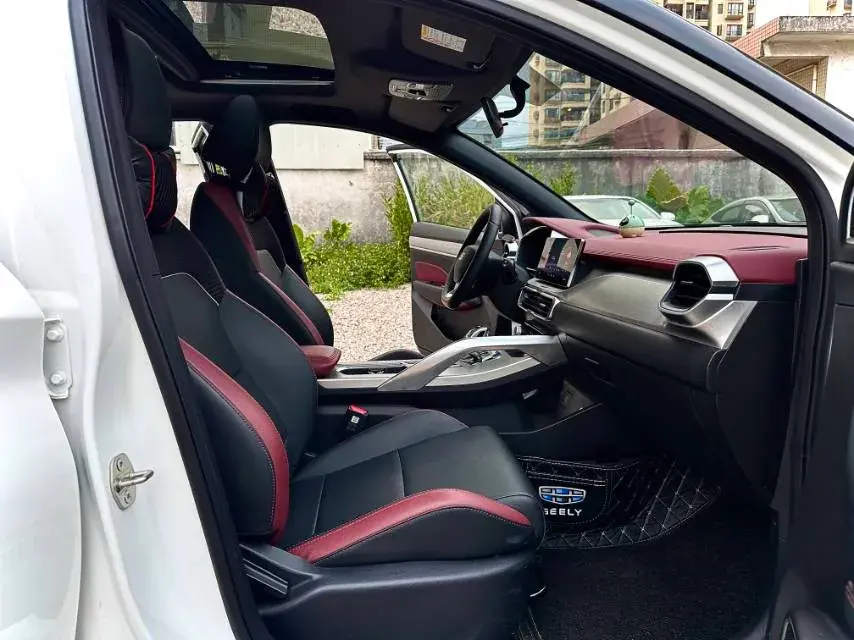 2020 GEELY COOLRAY thumbnail 4