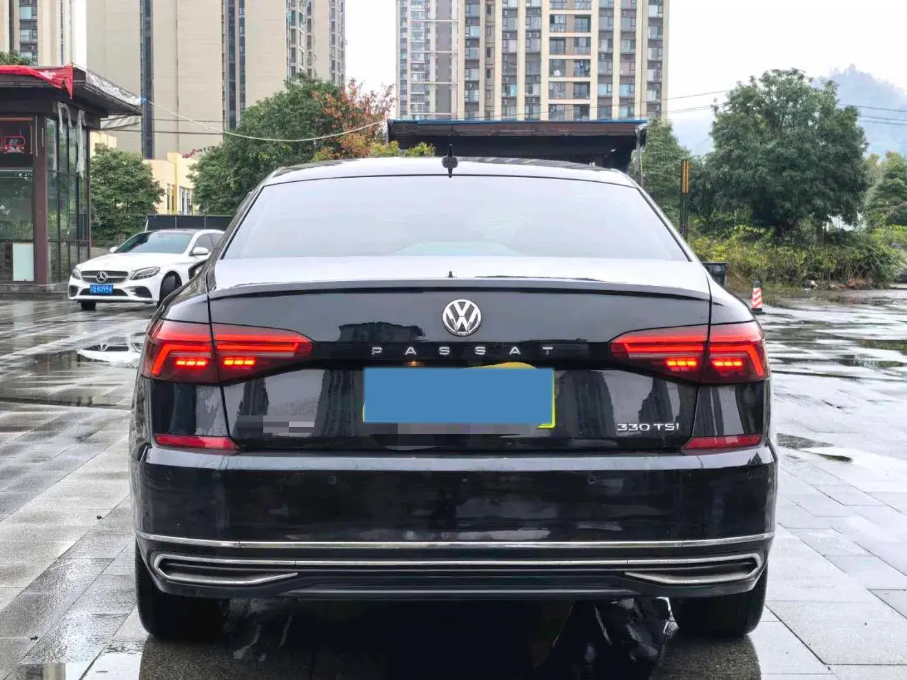 2019 VOLKSWAGEN PASSAT thumbnail 4