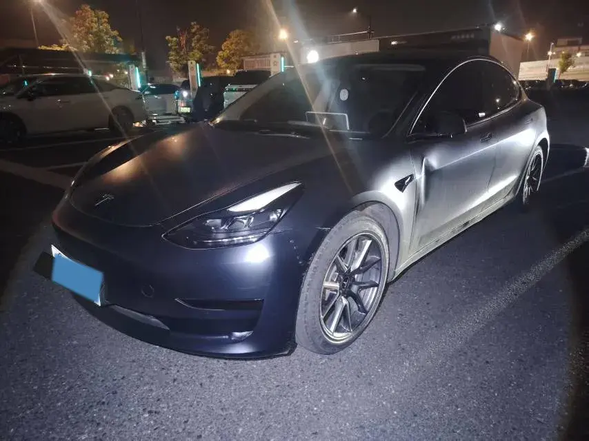 2021 TESLA MODEL view 1