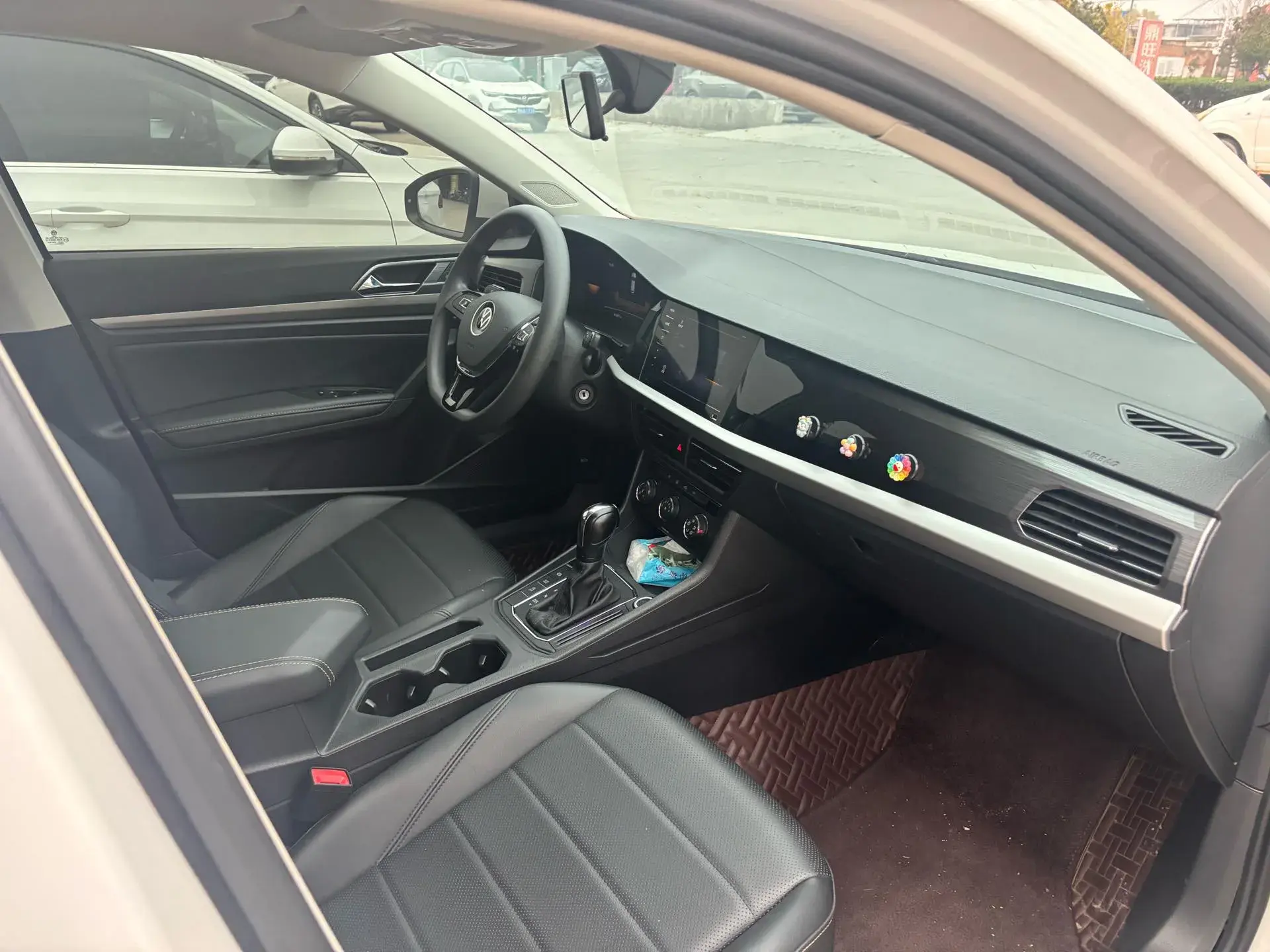 2021 VOLKSWAGEN LAVIDA thumbnail 3