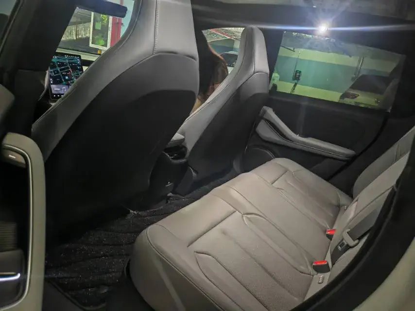 2024 NIO ET5T thumbnail 3