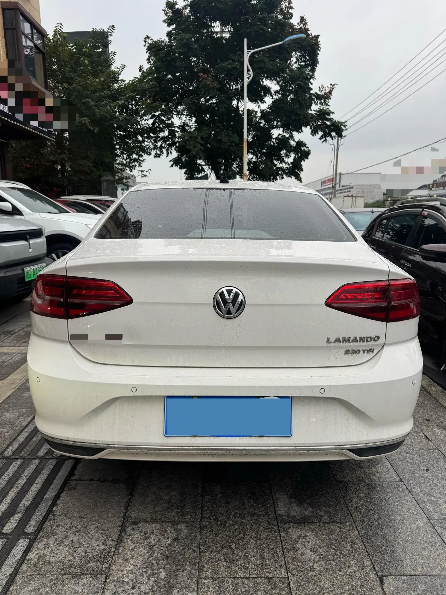 2021 VOLKSWAGEN LAMANDO thumbnail 3