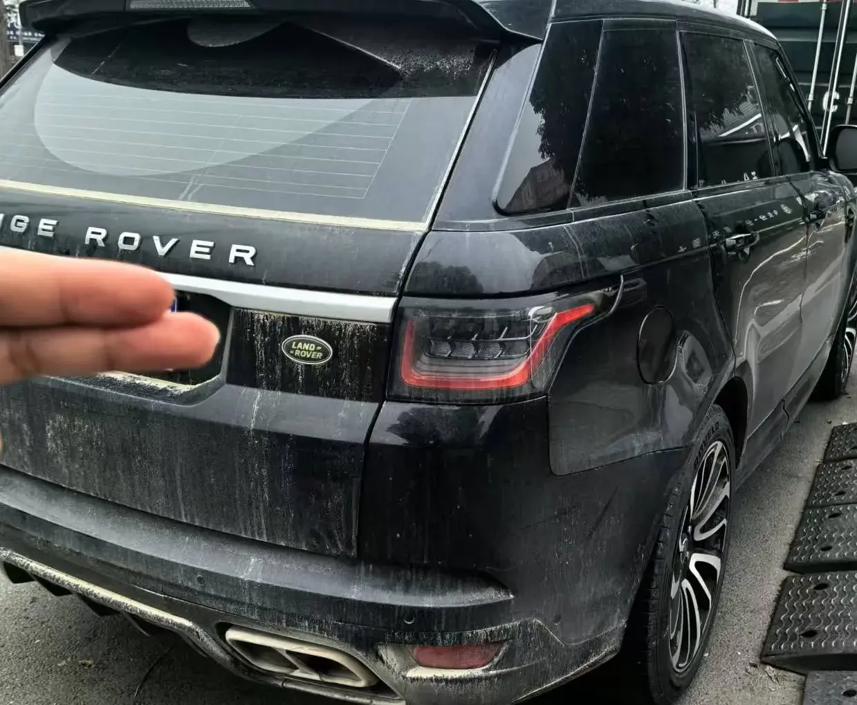 2018 LAND ROVER thumbnail 2