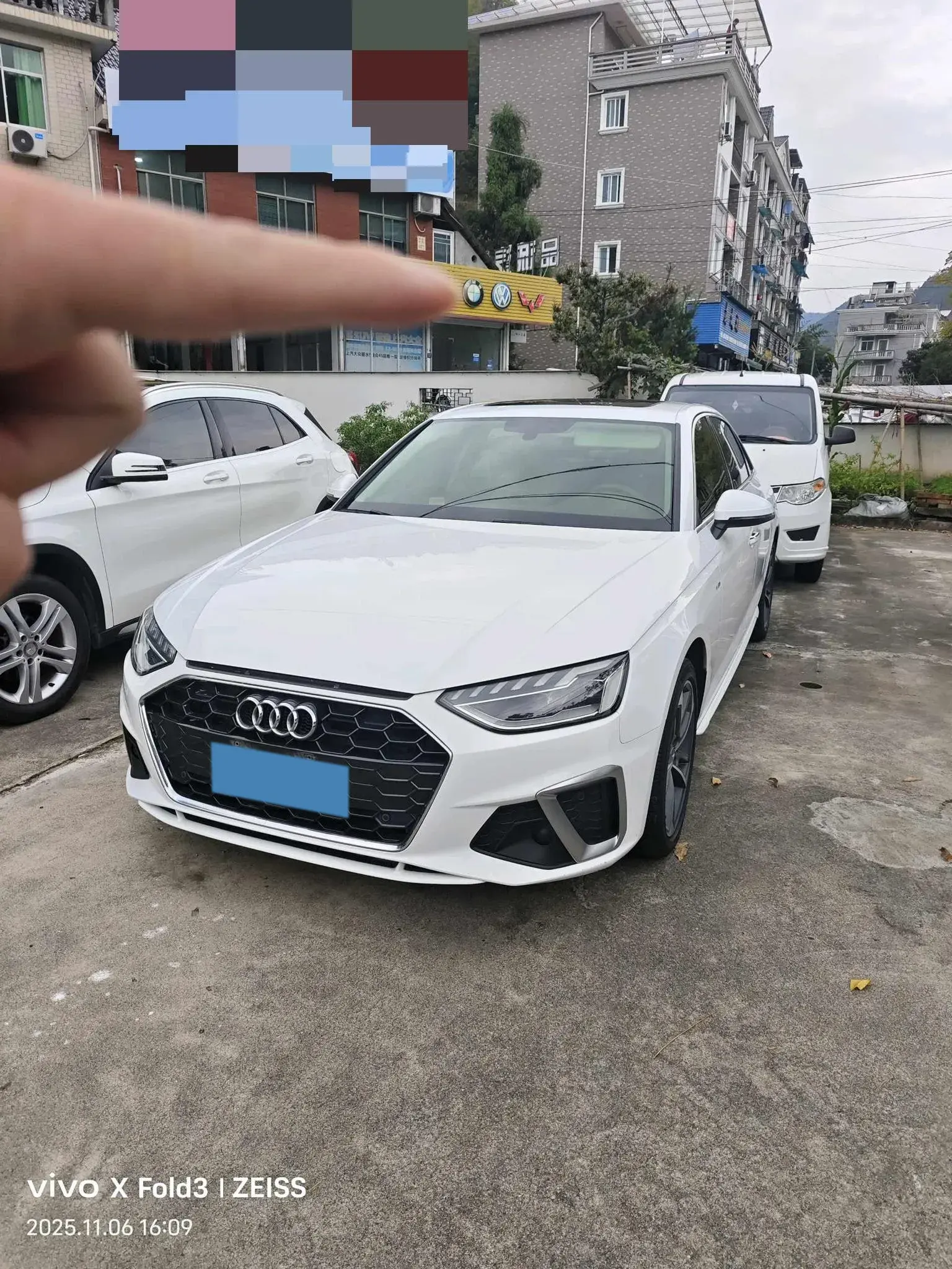 2020 AUDI A4L view 1