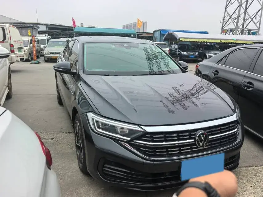 2023 VOLKSWAGEN SAGITAR thumbnail 3