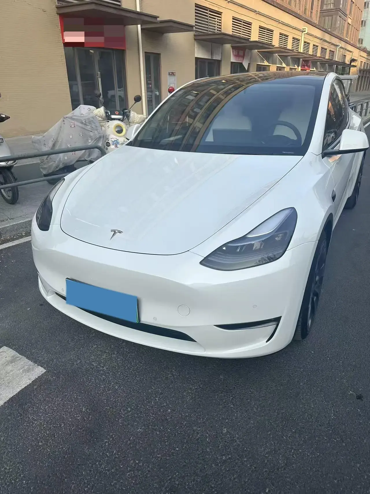 2022 TESLA MODEL view 1