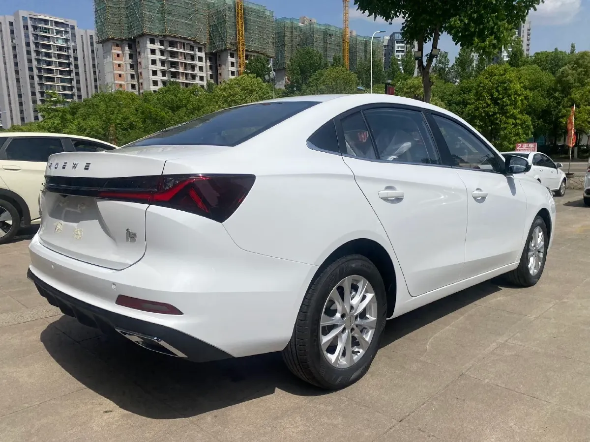 2024 Roewe i5 1.5L 129HP L4 CVT,autocango,china used car exporter,china ev exporter,chinese used car exporter,chinese used ev exporter