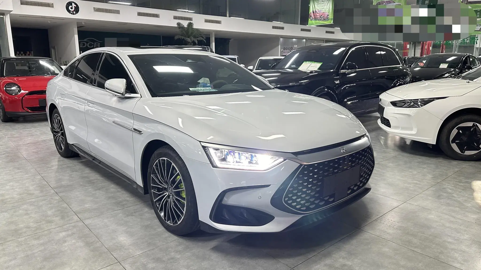 2024 BYD HAN thumbnail 2