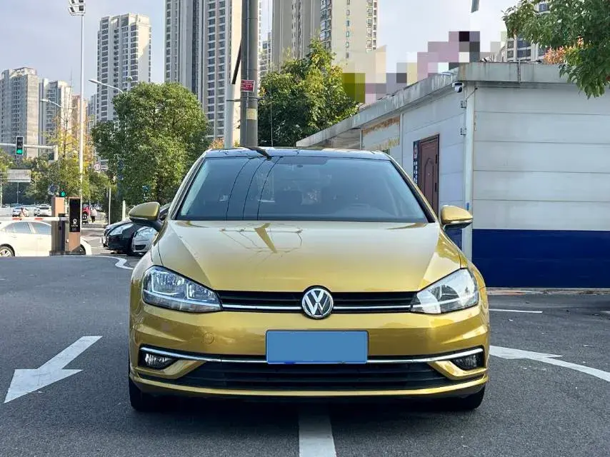 2018 VOLKSWAGEN GOLF thumbnail 2