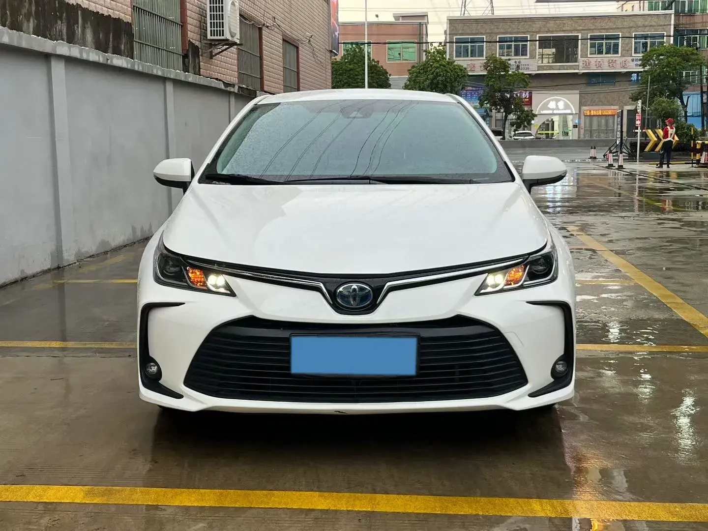 2021 TOYOTA COROLLA thumbnail 2