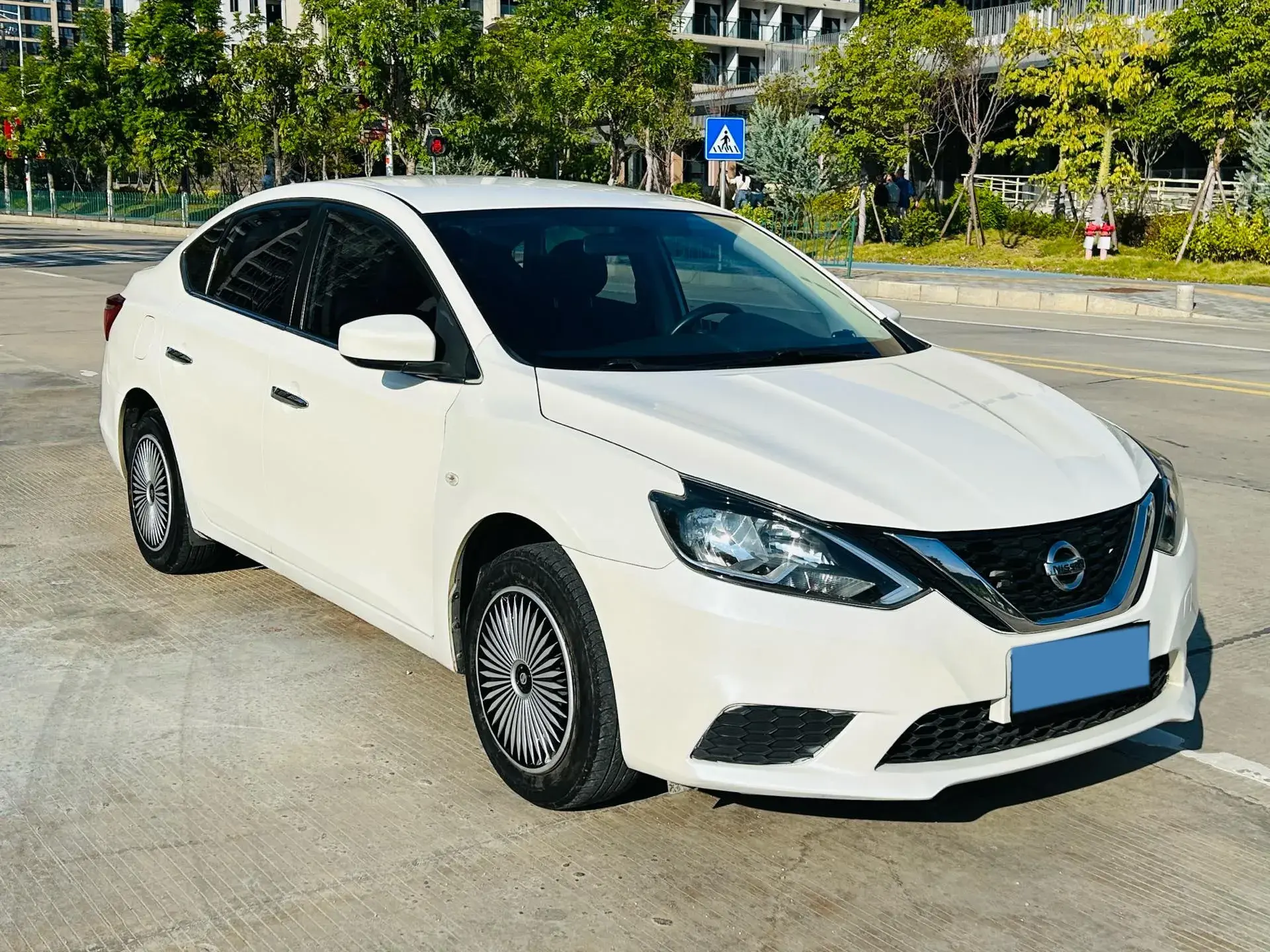 2022 NISSAN SYLPHY thumbnail 3