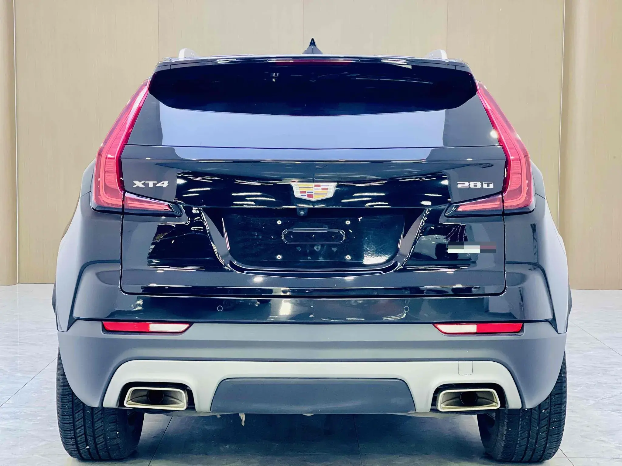 2021 CADILLAC XT4 thumbnail 4