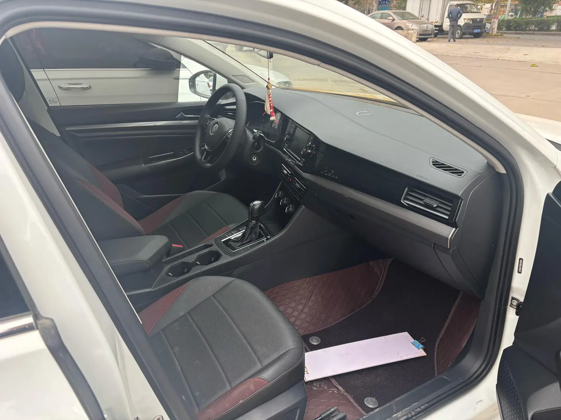 2019 VOLKSWAGEN BORA thumbnail 3