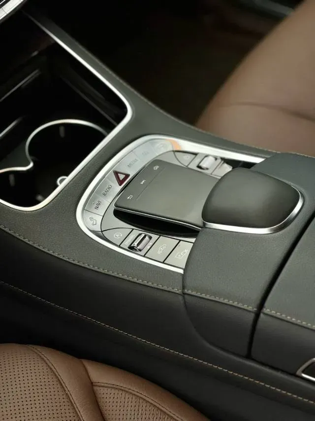 2020 Mercedes-Benz S Class 3.0T 299HP L6 9AT,autocango,china used car exporter,china ev exporter,chinese used car exporter,chinese used ev exporter