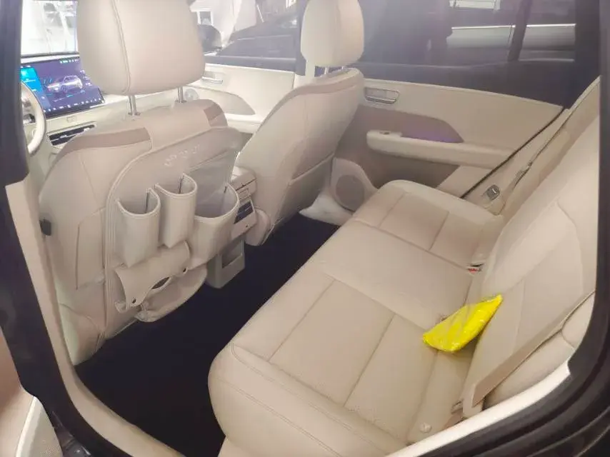 2025 TOYOTA BZ3X thumbnail 2