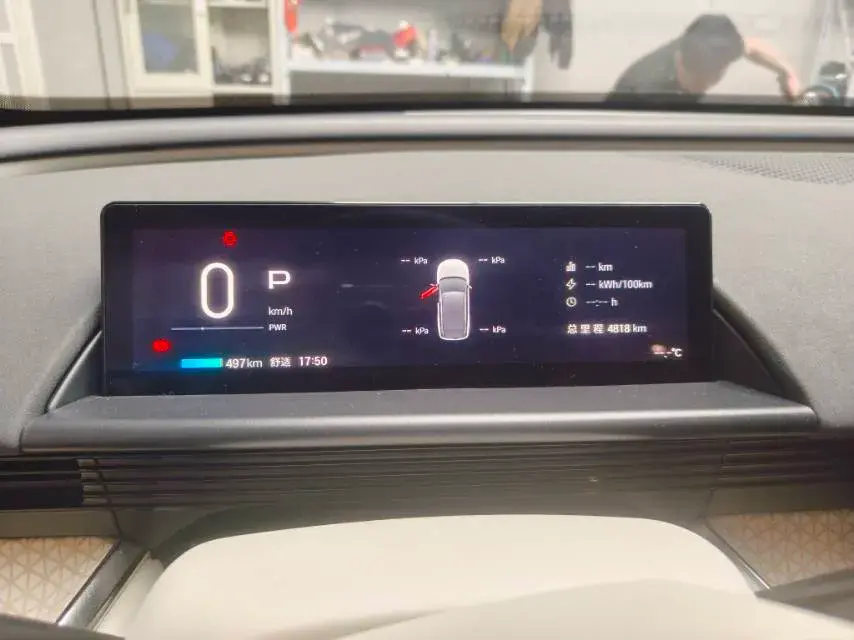 2025 TOYOTA BZ3X thumbnail 4