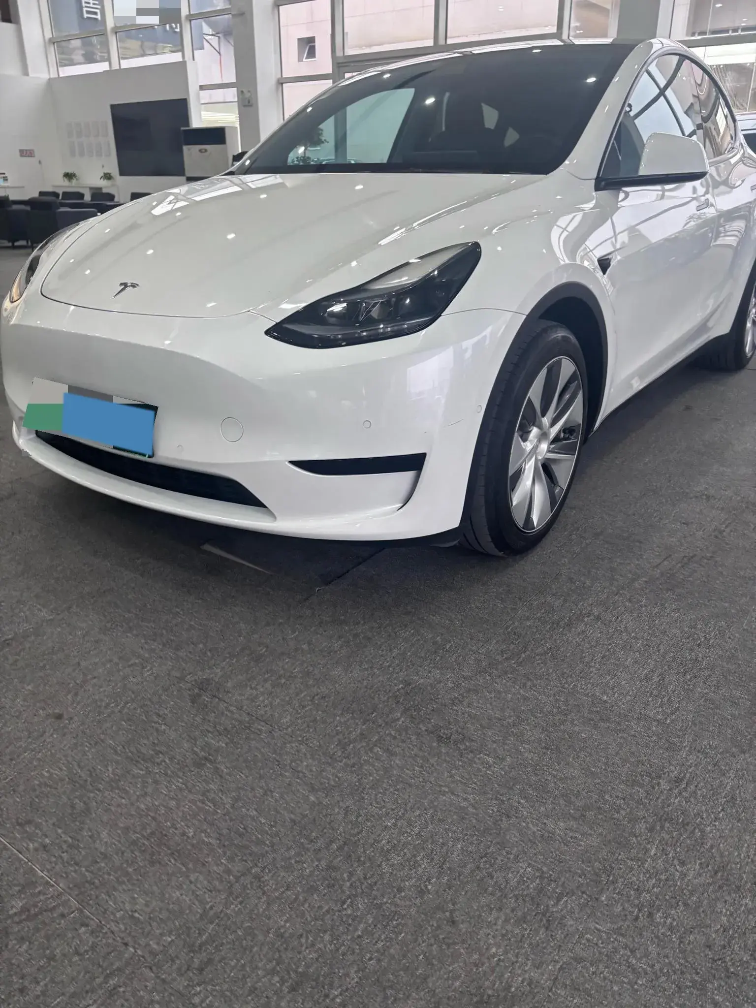 2022 TESLA MODEL view 1