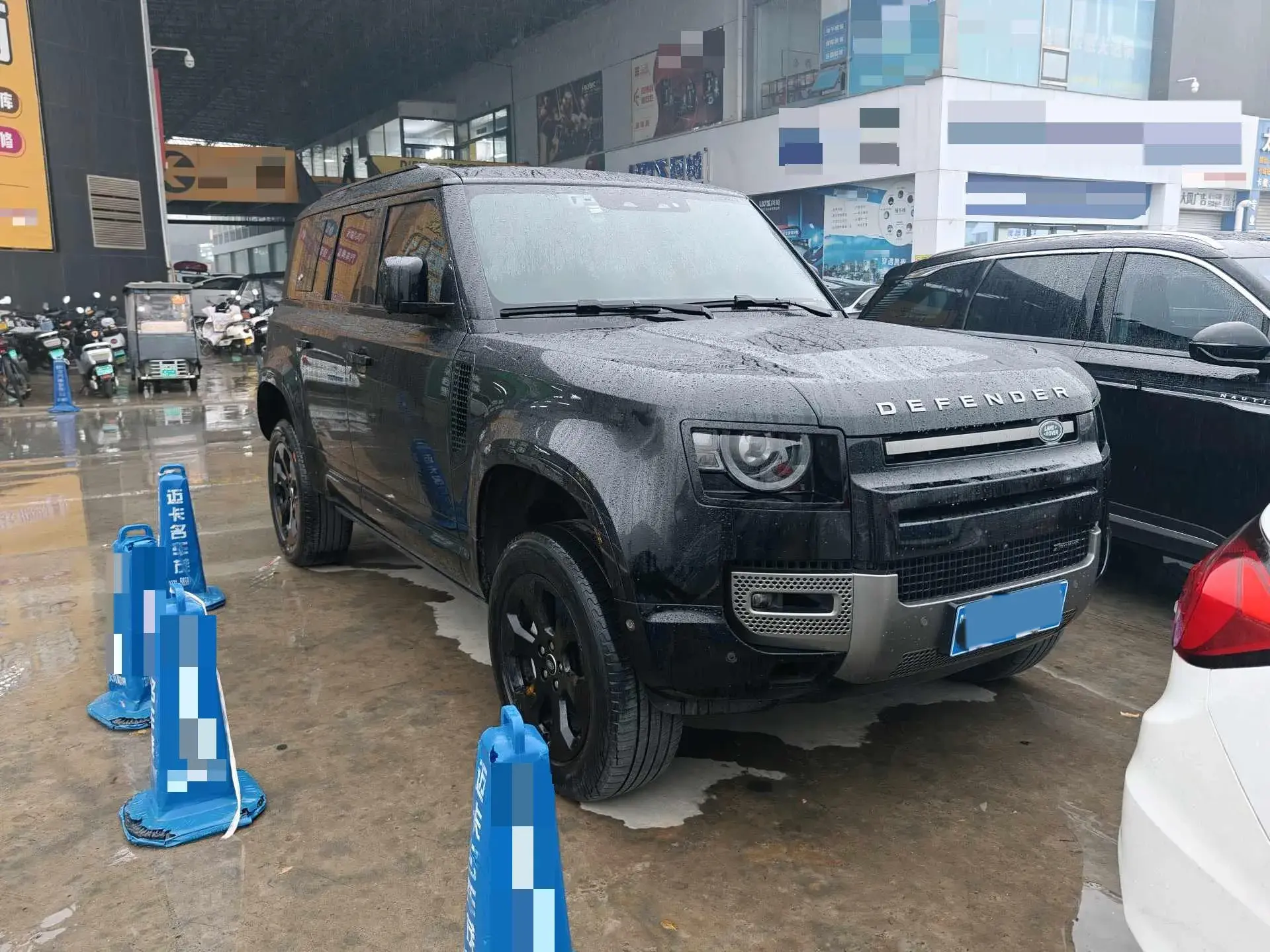 2022 LAND ROVER thumbnail 2