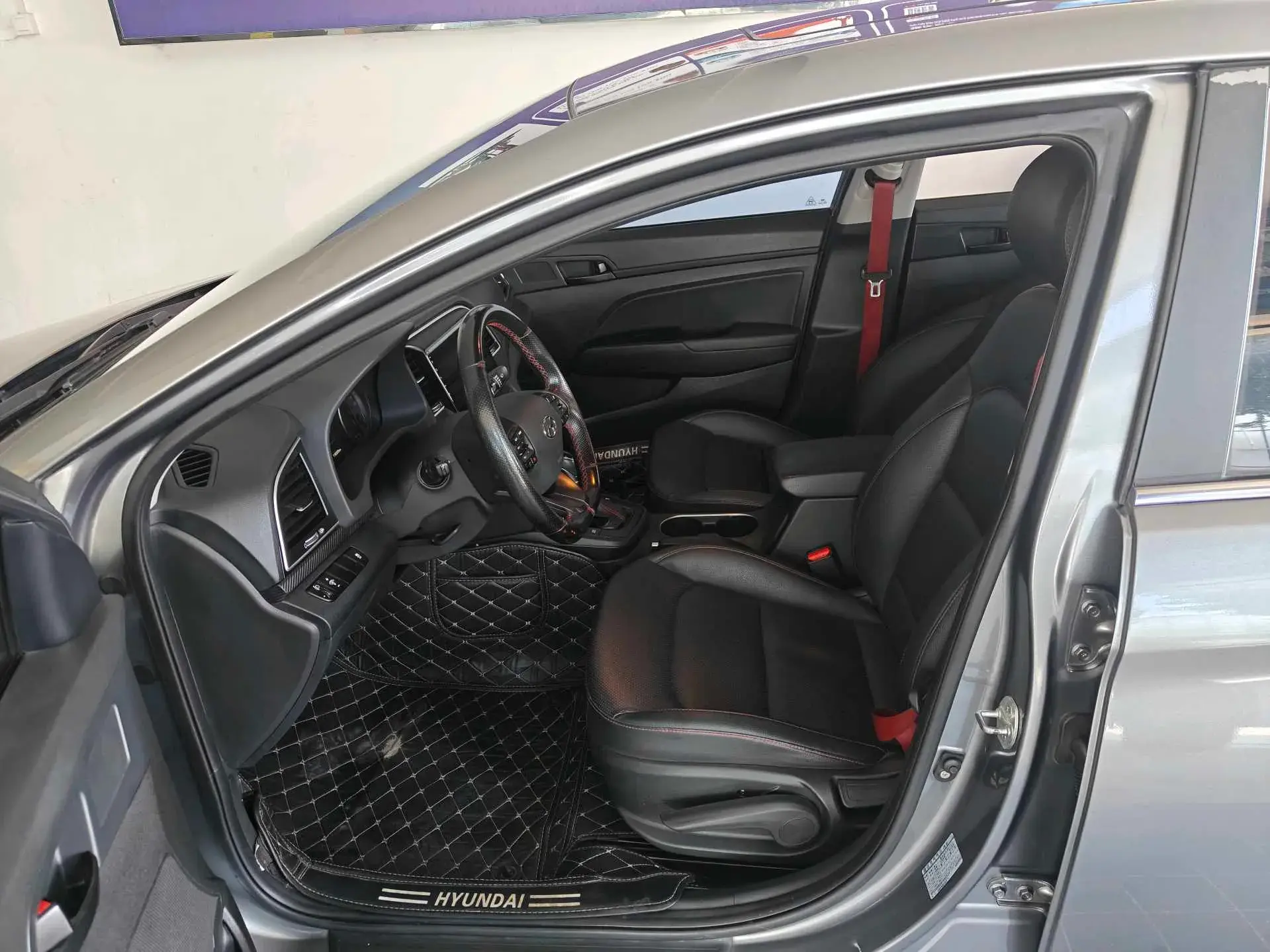 2018 HYUNDAI ELANTRA thumbnail 2