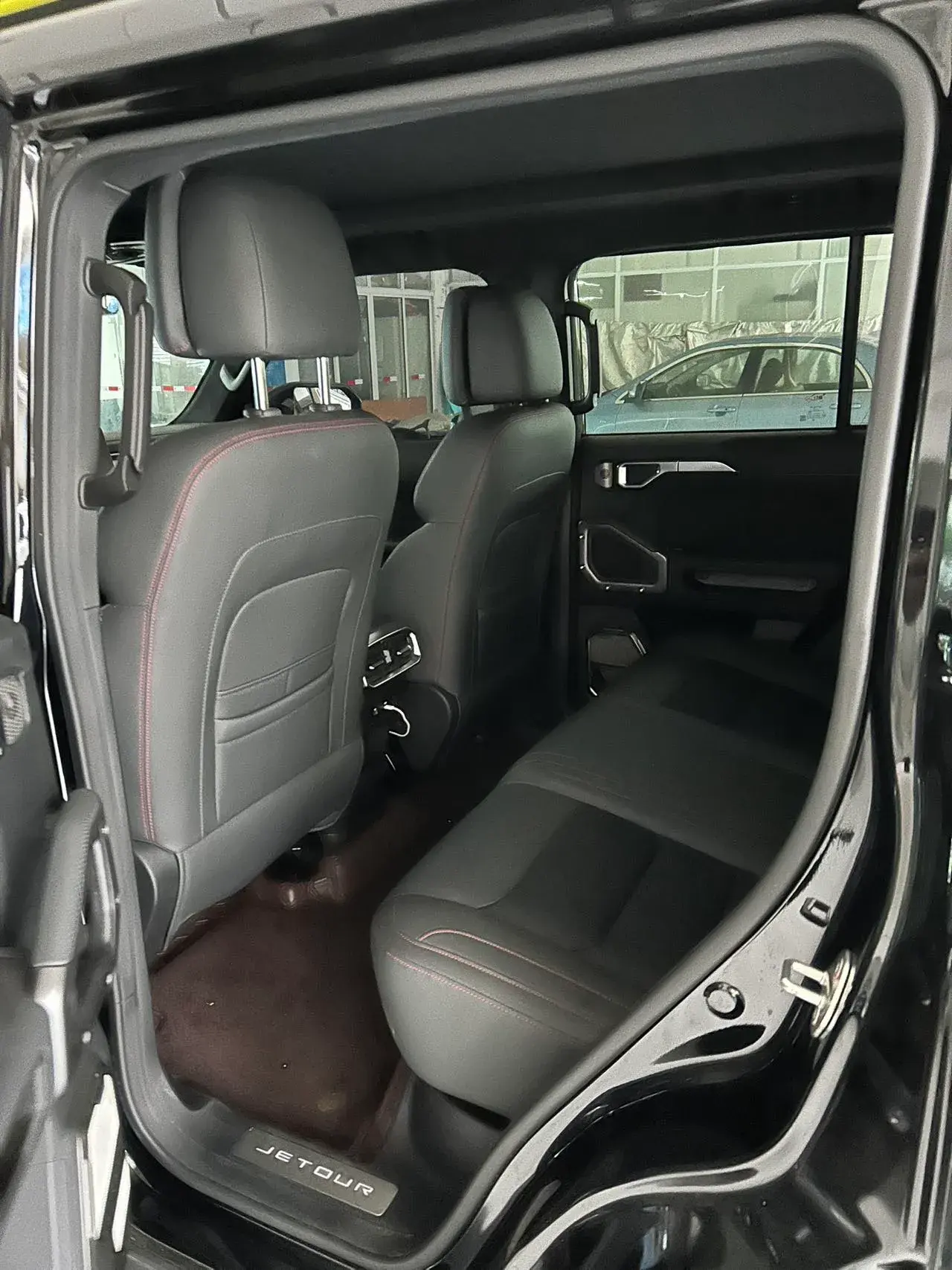 2024 JETOUR TRAVELLER thumbnail 3