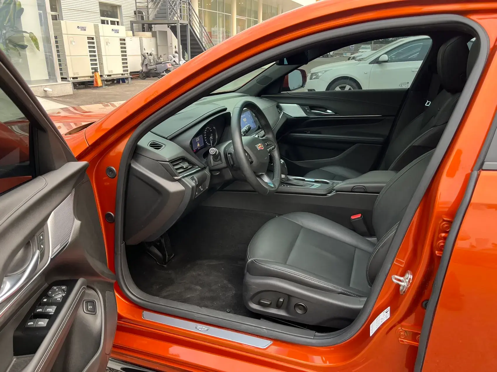 2023 CADILLAC CT4 thumbnail 4