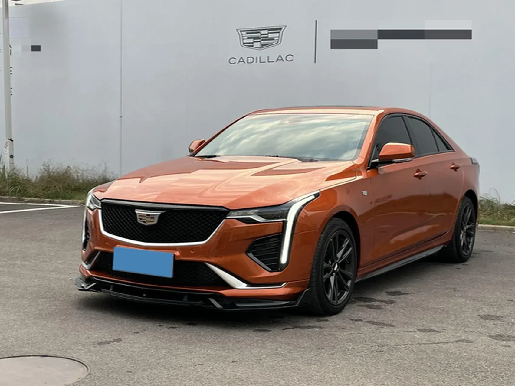 2023 CADILLAC CT4 view 1