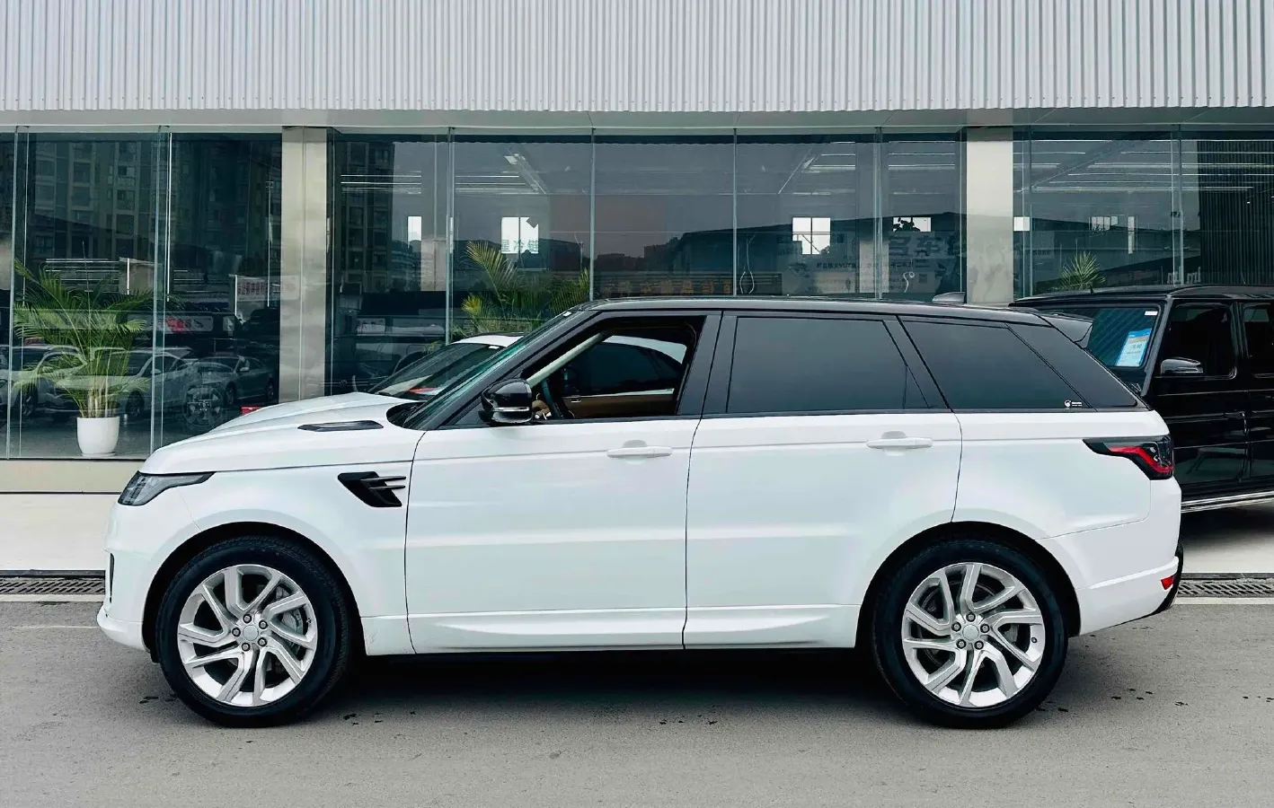 2021 Land Rover Range Rover Sport 3.0T 360HP L6 8AT,autocango,china used car exporter,china ev exporter,chinese used car exporter,chinese used ev exporter