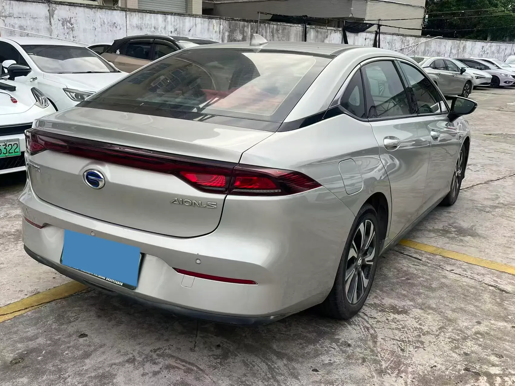 2019 AION S thumbnail 3