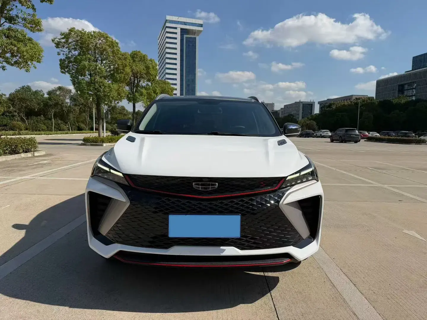 2022 GEELY COOLRAY thumbnail 2