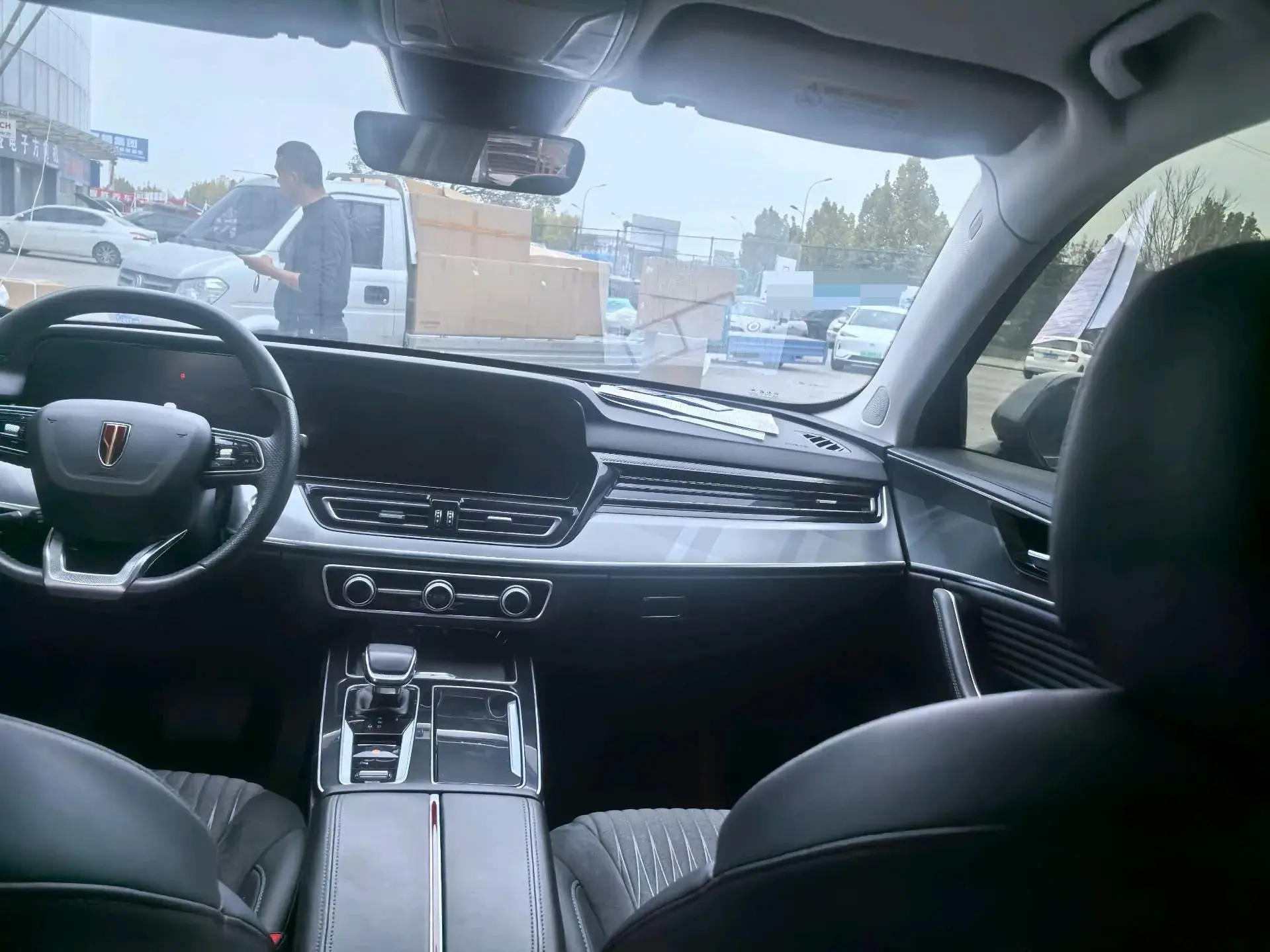 2023 HONGQI HS5 thumbnail 4