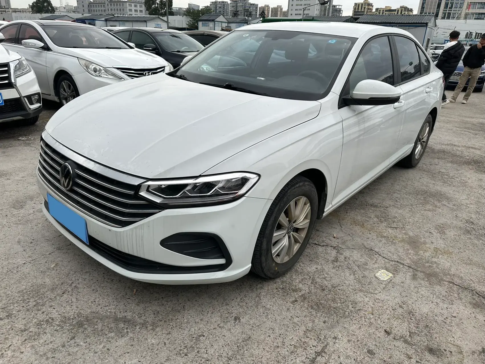 2023 VOLKSWAGEN LAVIDA view 1