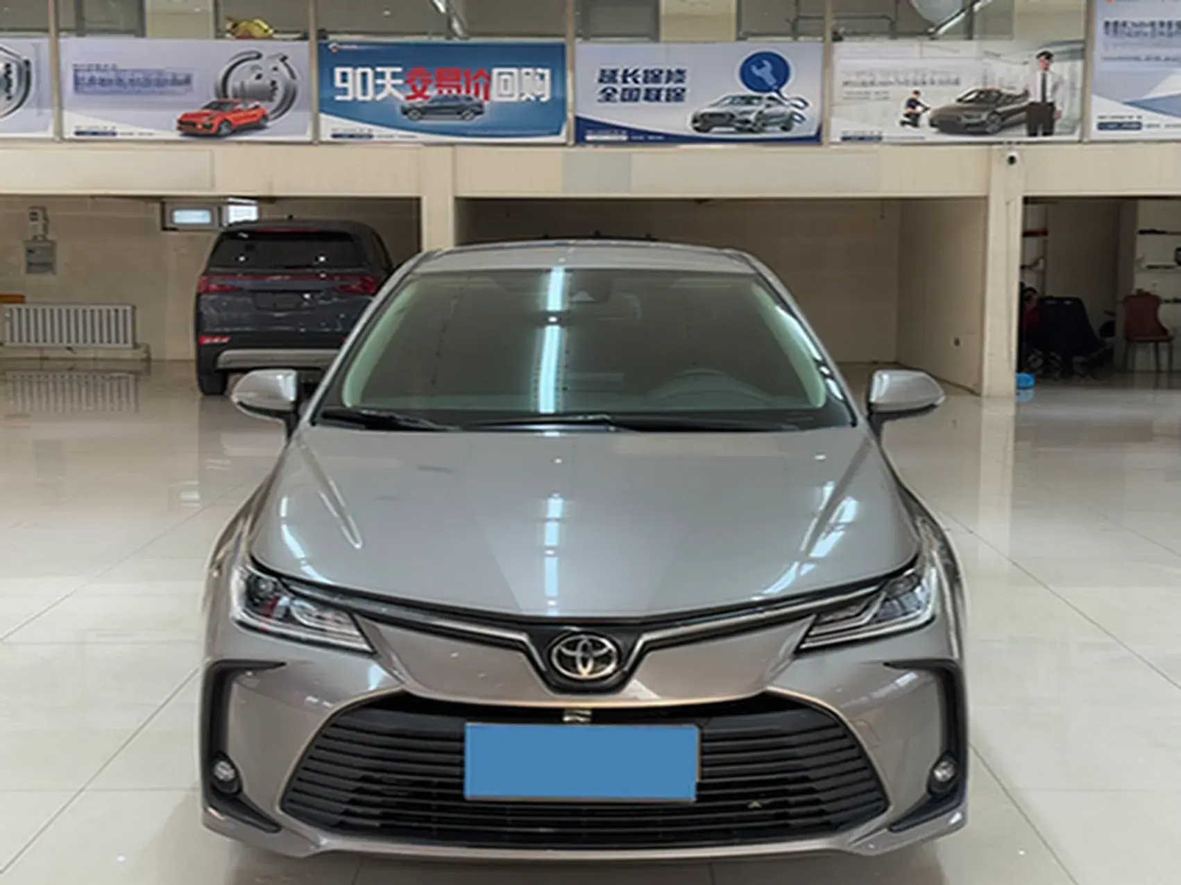 2022 TOYOTA COROLLA thumbnail 2