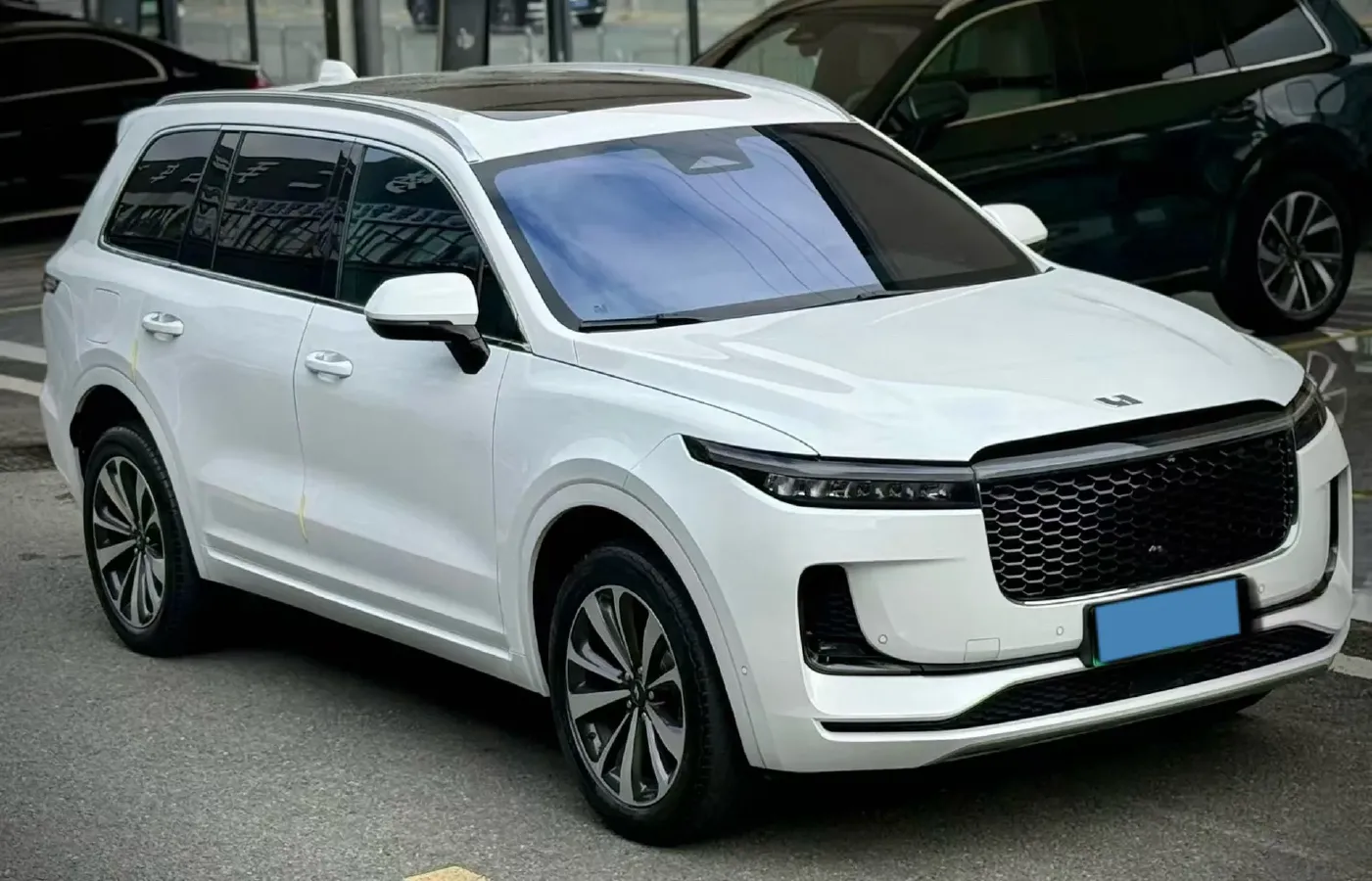 2021 Li ONE Range Extended 131HP REEV 40.5KWH,autocango,china used car exporter,china ev exporter,chinese used car exporter,chinese used ev exporter