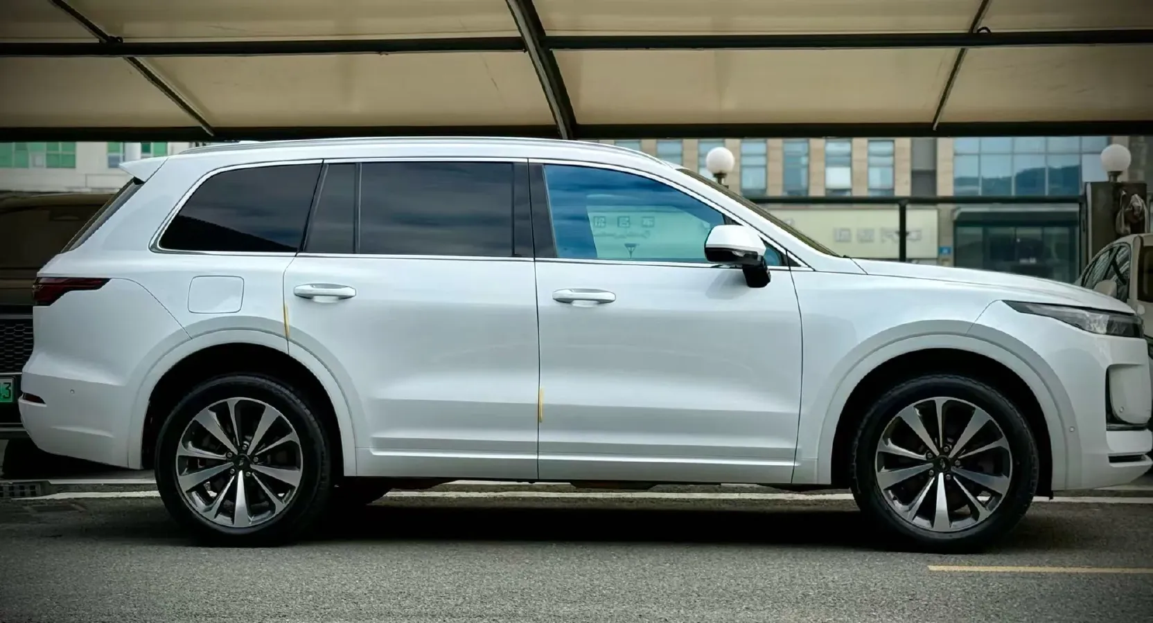 2021 Li ONE Range Extended 131HP REEV 40.5KWH,autocango,china used car exporter,china ev exporter,chinese used car exporter,chinese used ev exporter