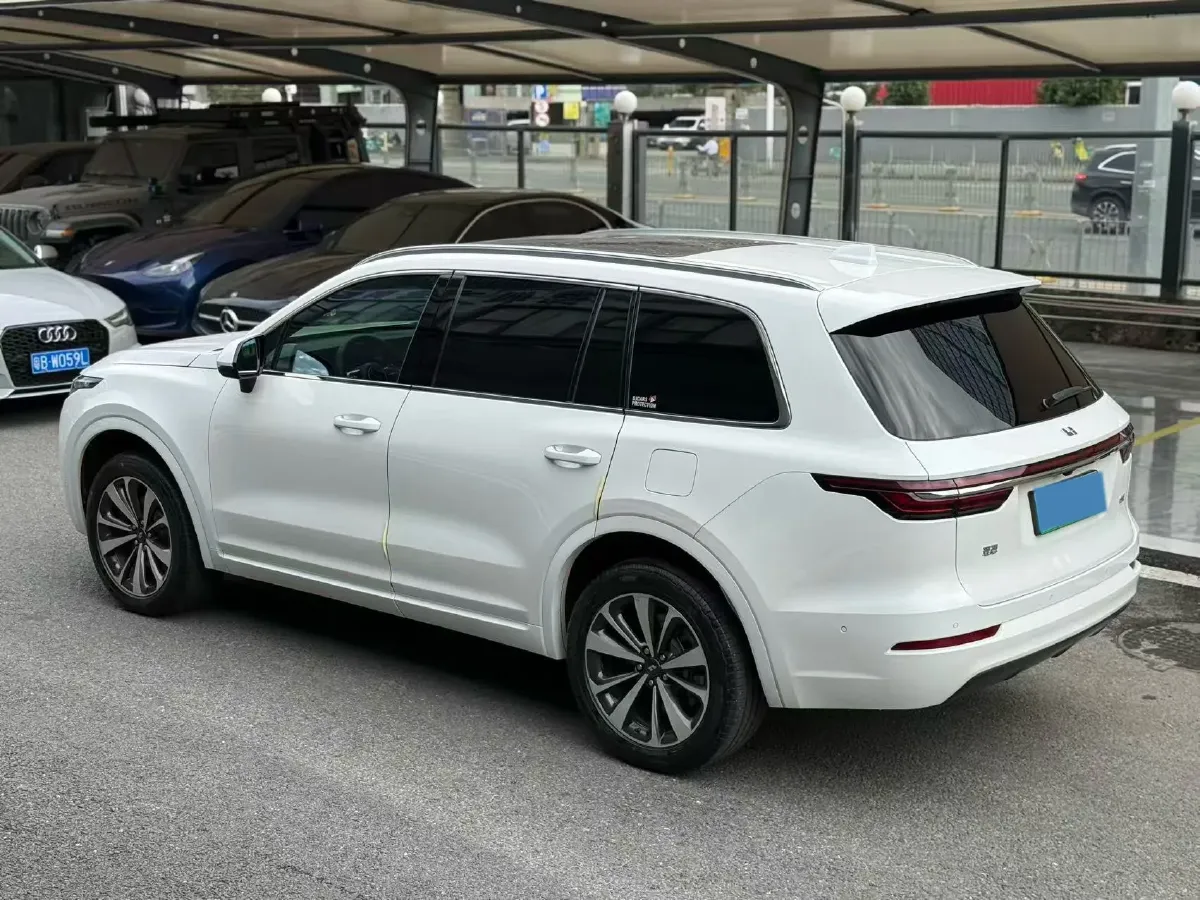 2021 Li ONE Range Extended 131HP REEV 40.5KWH,autocango,china used car exporter,china ev exporter,chinese used car exporter,chinese used ev exporter