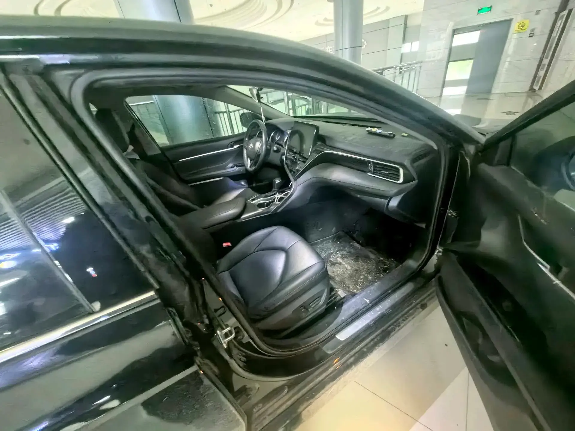 2021 TOYOTA CAMRY thumbnail 4