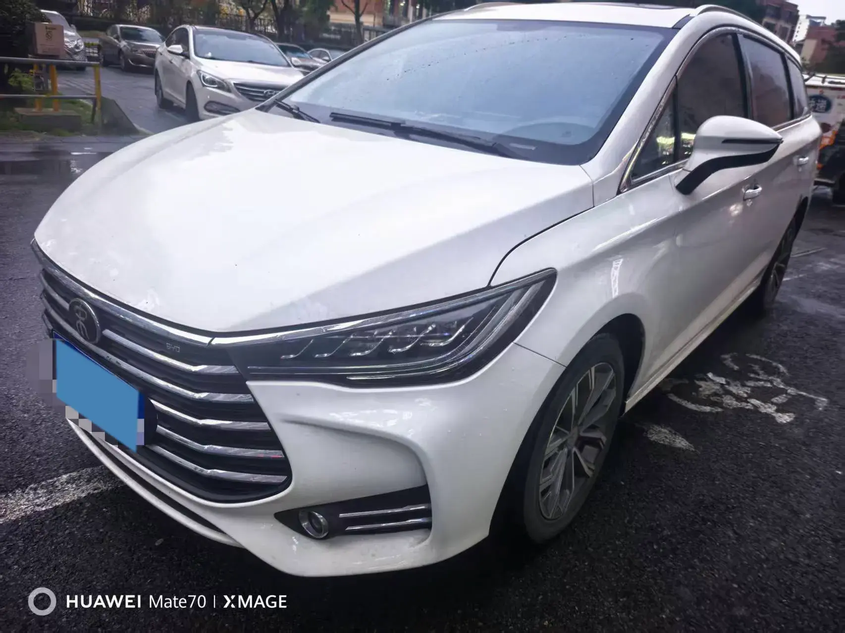 2019 BYD SONG view 1